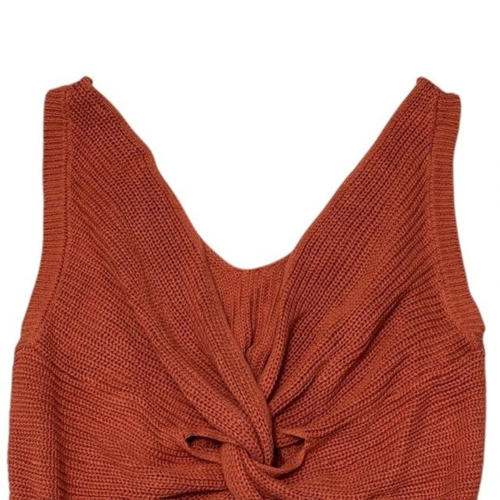 Lulus Knit Crop Top Rust Orange‎ Sleeveless V Neck Twist Back Casual Medium - Picture 8 of 11